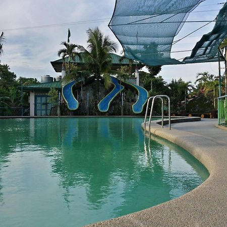 Villa Del Carmen Resort And Restaurant Bulacan Exterior photo