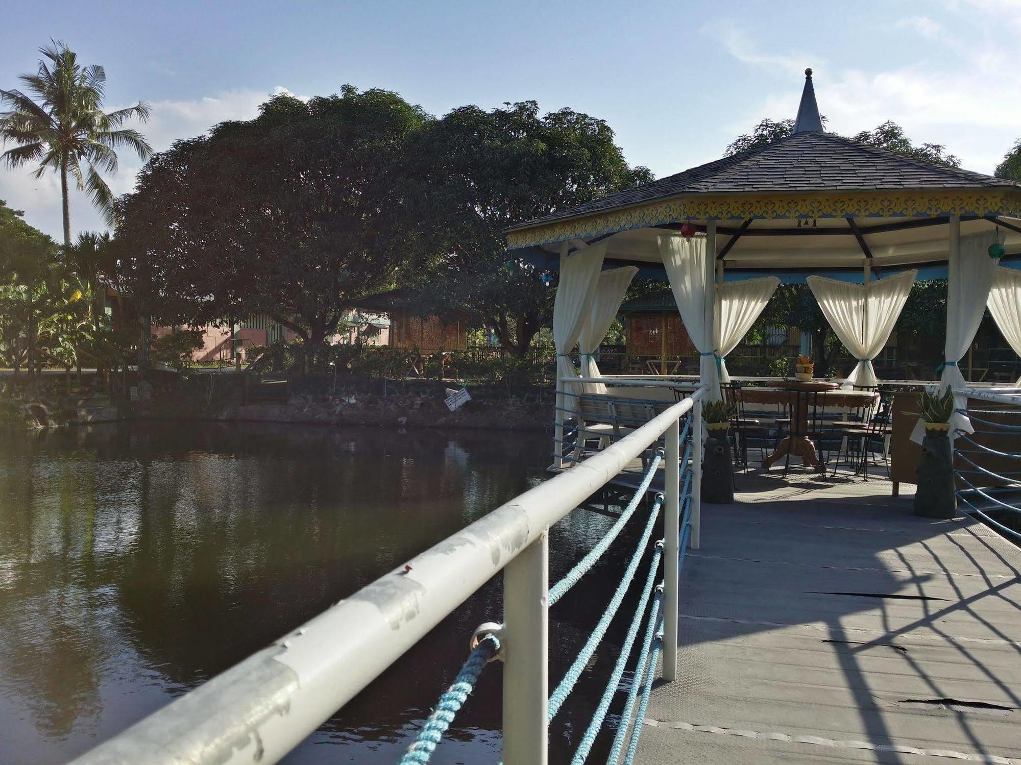 Villa Del Carmen Resort And Restaurant Bulacan Exterior photo