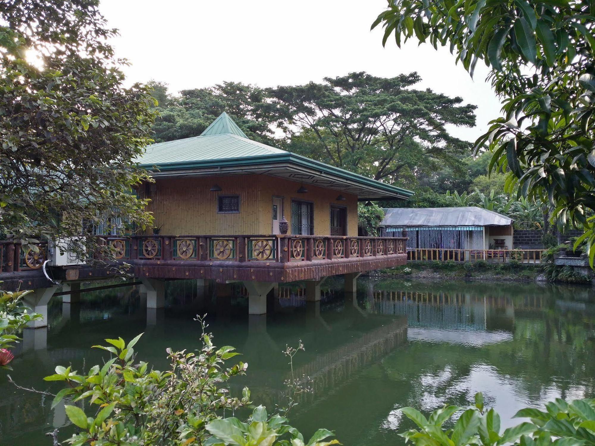 Villa Del Carmen Resort And Restaurant Bulacan Exterior photo